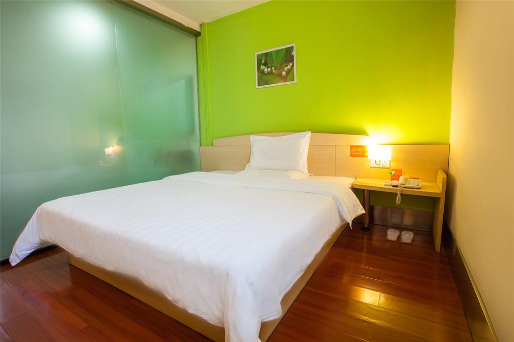 7Days Inn Qingdao Wusi Square Middle Xianggang Road Habitación foto